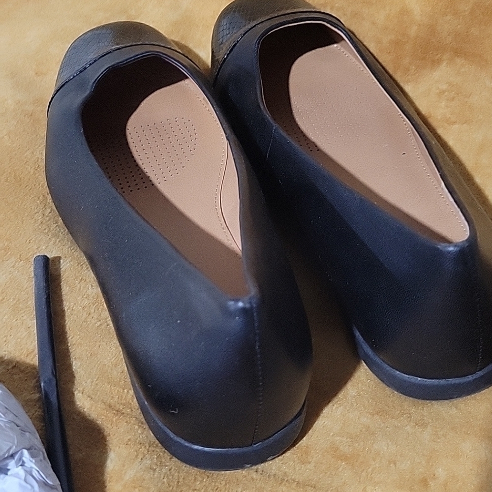 NWOT Comfortview Flats - Picture 4 of 9
